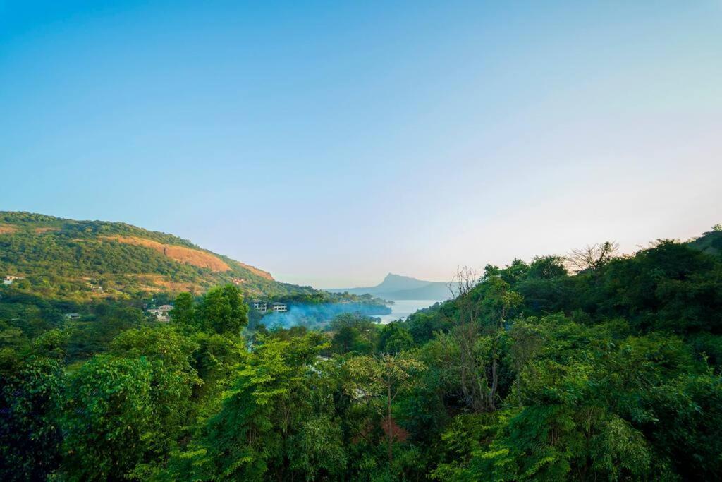 Spicy Mango Lakeside Abode - Luxurious Villa In Pawana Lonavala Exterior photo