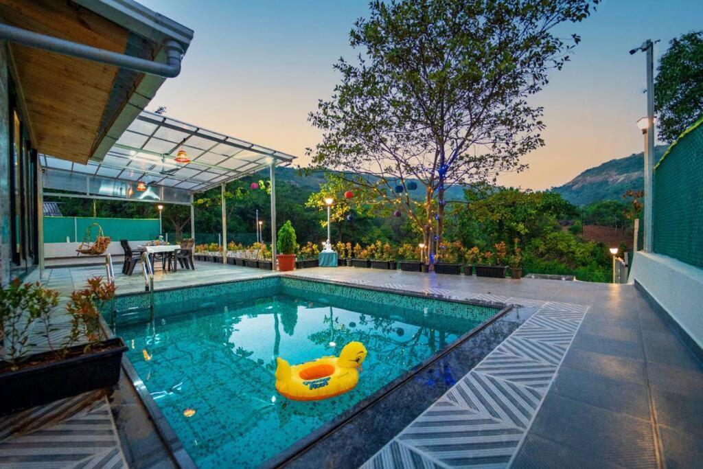 Spicy Mango Lakeside Abode - Luxurious Villa In Pawana Lonavala Exterior photo