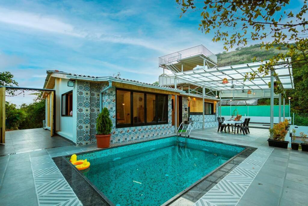 Spicy Mango Lakeside Abode - Luxurious Villa In Pawana Lonavala Exterior photo