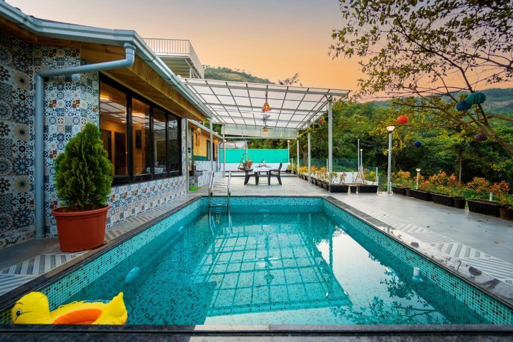 Spicy Mango Lakeside Abode - Luxurious Villa In Pawana Lonavala Exterior photo